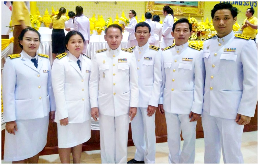 ﻿สำนักงานบังคับคดีกลุ่มจังหวัดที่ 1 (Sandbox) ร่วมพิธีถวายพานพุ่มดอกไม้และพิธีถวายบังคม เนื่องในวันพ่อแห่งชาติ พุทธศักราช 2562